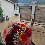 Apartamento Vista Lago Como Con Terrazza Blevio