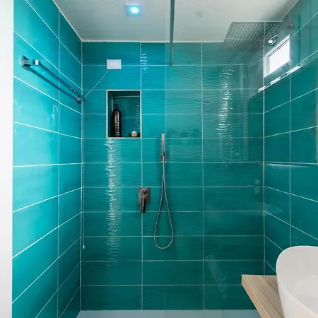 La Terrazza Sul Di Con Garage アパート