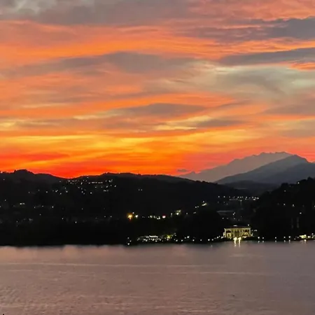 La Terrazza Sul Di Con Garage アパート