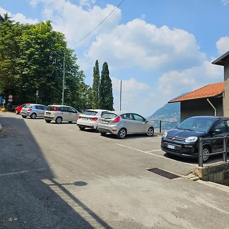 La Terrazza Sul Di Con Garage ブレーヴィオ