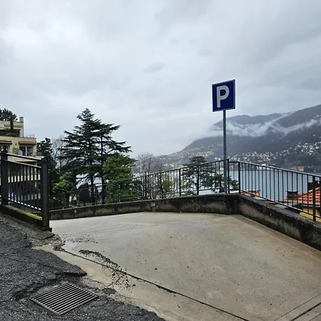 Vista Con Terrazza Apartment *